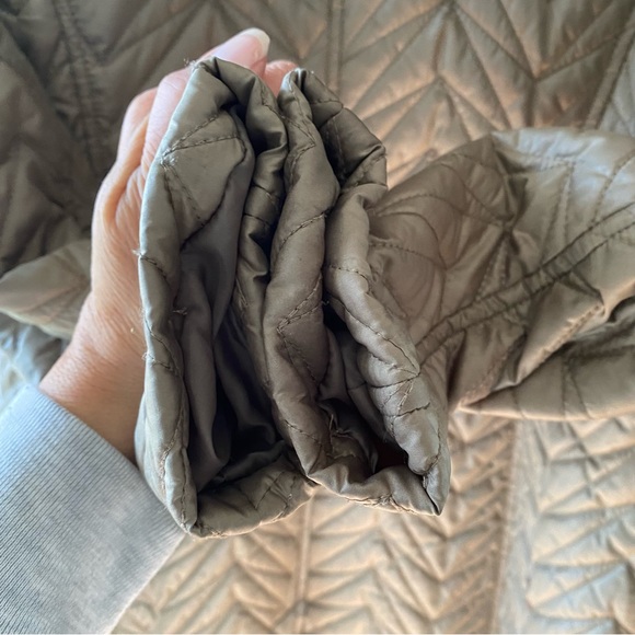 Via Spiga jacket zig zag quilted midi puffer SZ S. NWOT Color Sage. - Picture 7 of 15